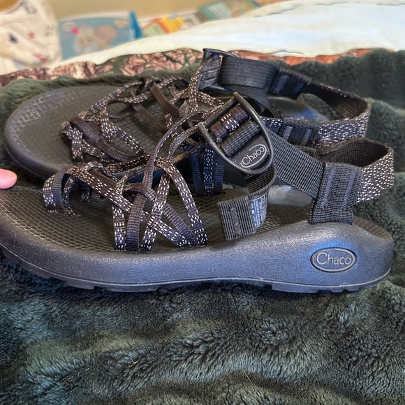 Chaco criss cross straps shoes - Picture 3 of 7